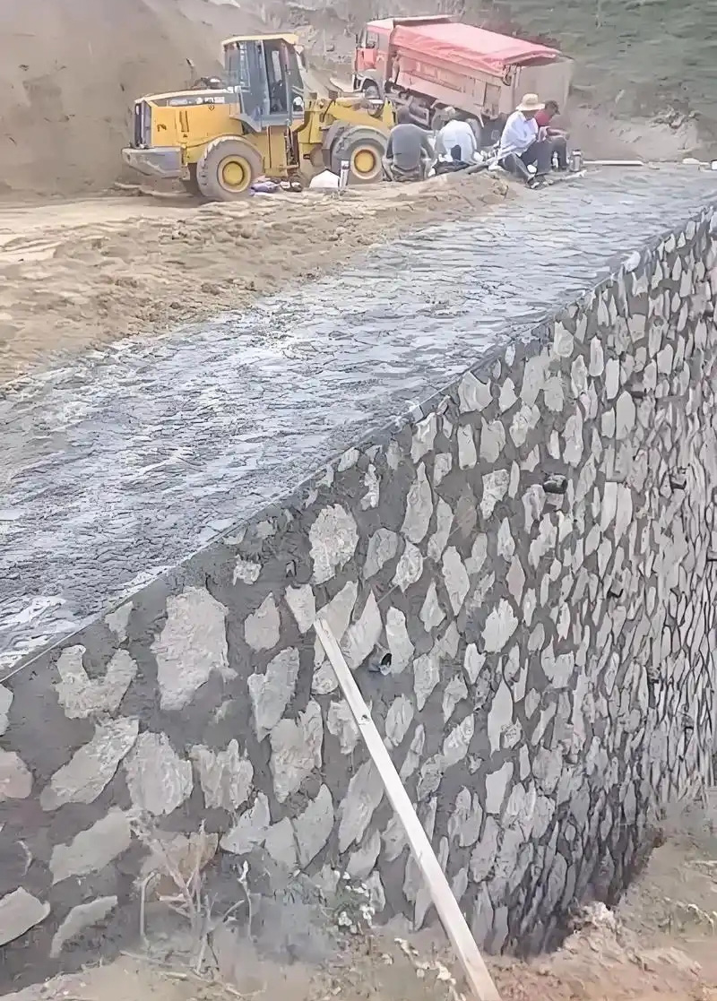 枣庄峄城区边坡加固